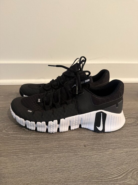 Nike Shoes - Nike Women's Workout Sneakers - Size 10